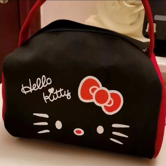 “Hello Kitty Midnight Whiskers Accessories Bag” - Picture 3 of 3